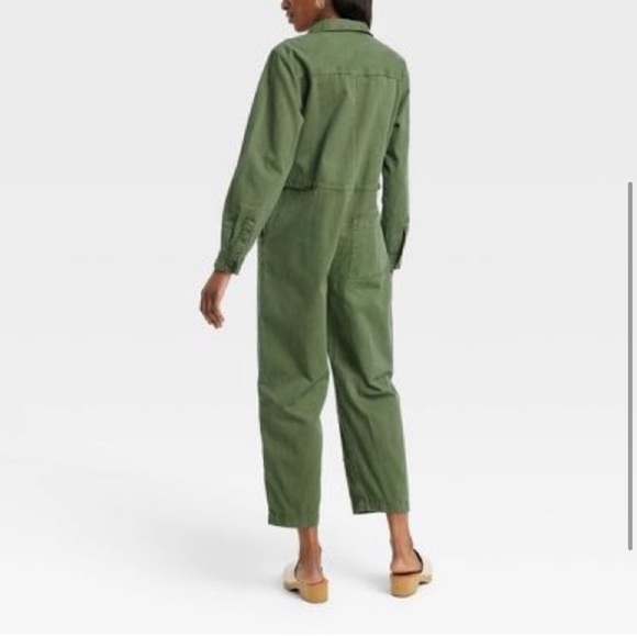 16. Universal Thread™ Women's Long Sleeve Button-Front Boilersuit - Green - Picture 2 of 15